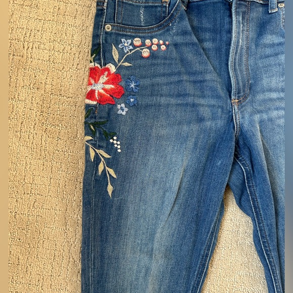 EXPRESS Embroidered Floral Skinny Ripped Jeans - Picture 2 of 7